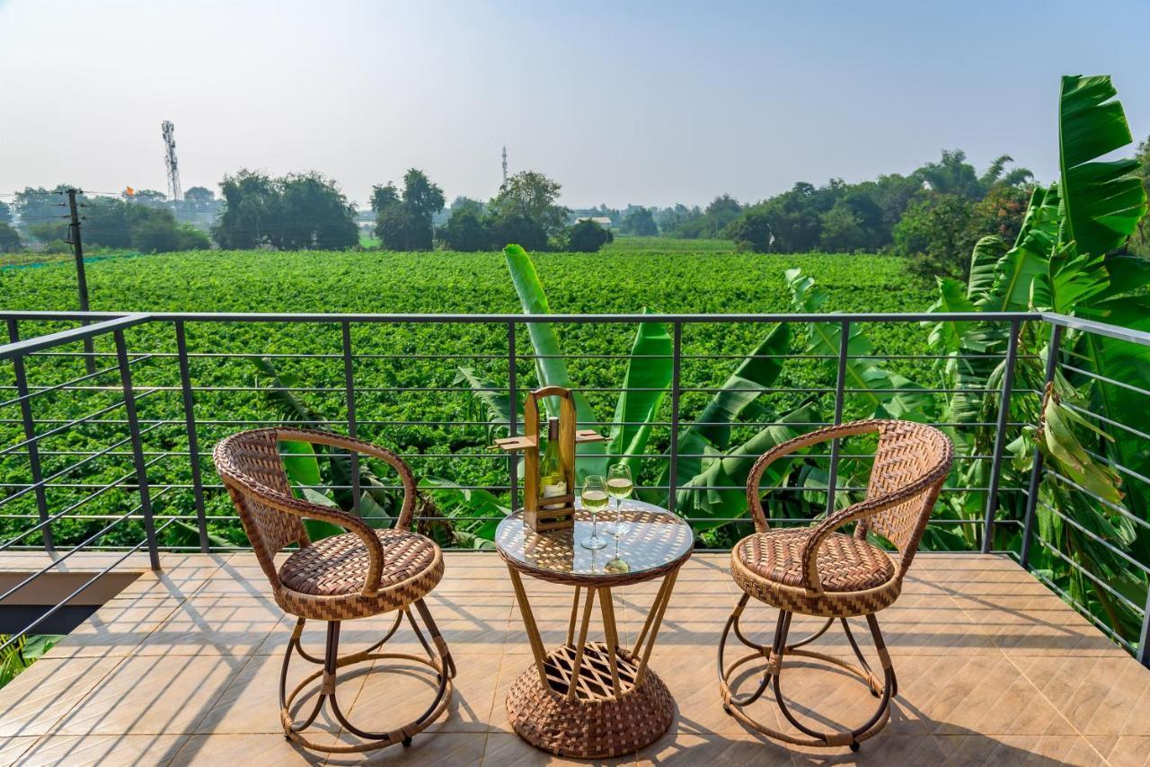 Saffronstays Eden, Nashik - Pet-Friendly Villa With Pool, Jacuzzi & Grape Farm Exterior foto